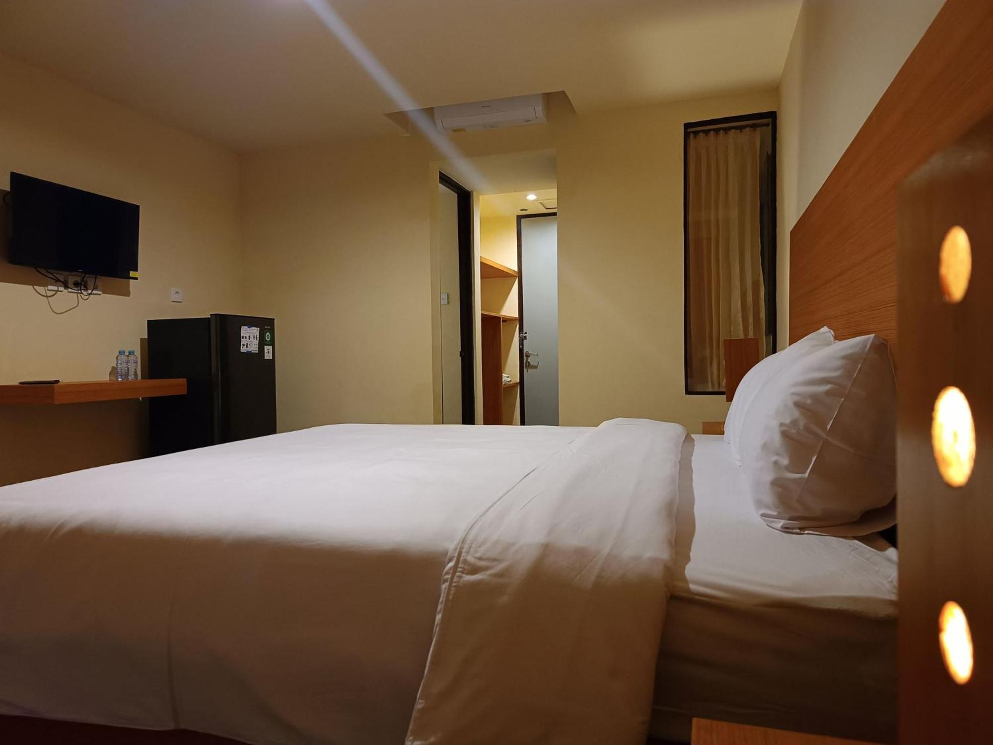 Hotel Kuta Living By Kamara Exterior foto