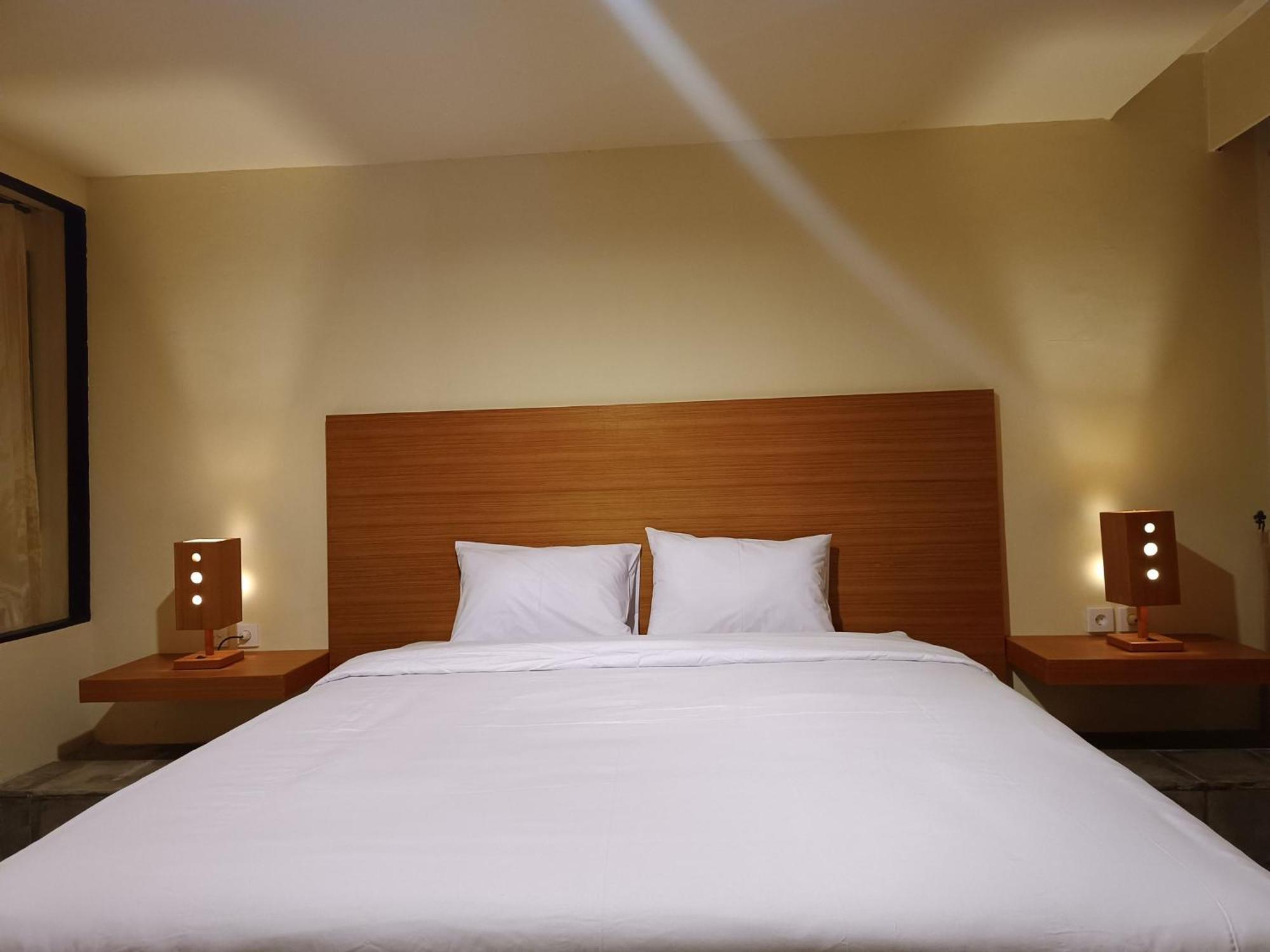 Hotel Kuta Living By Kamara Exterior foto